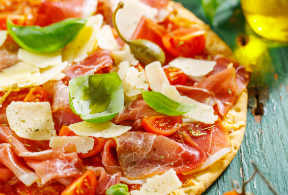 Prosciutto crust pizza